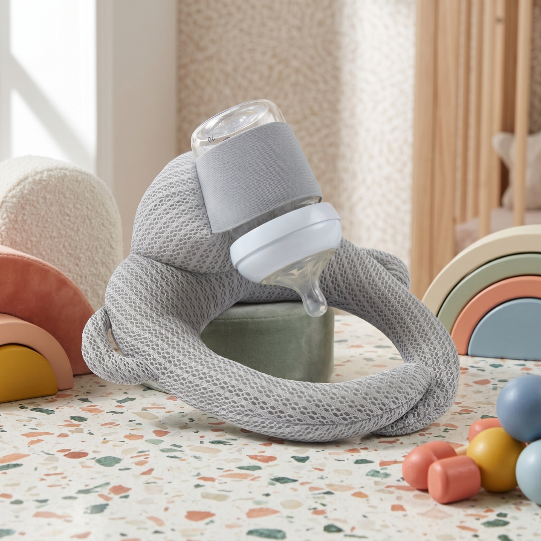 Huggleo Feeding Support Cushion